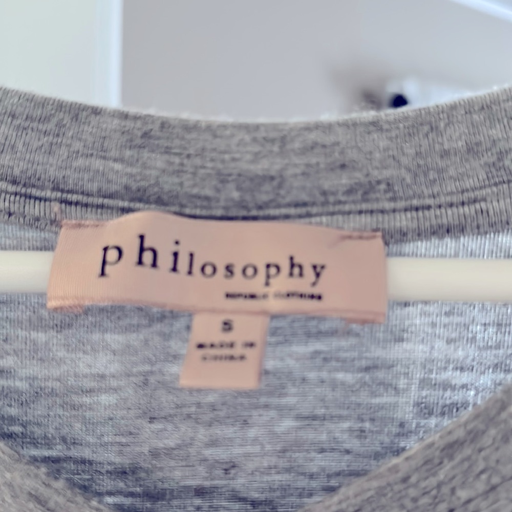Philosophy - Gray Tunic, Size Small.